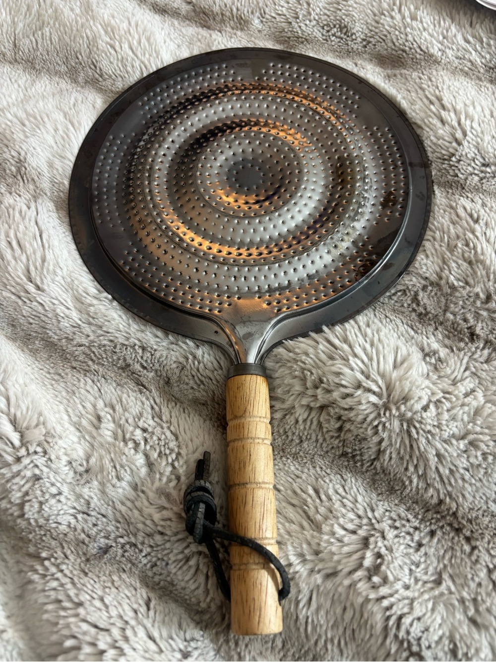 Vintage Metal Diffuser Splatter Screen with Wooden Handle